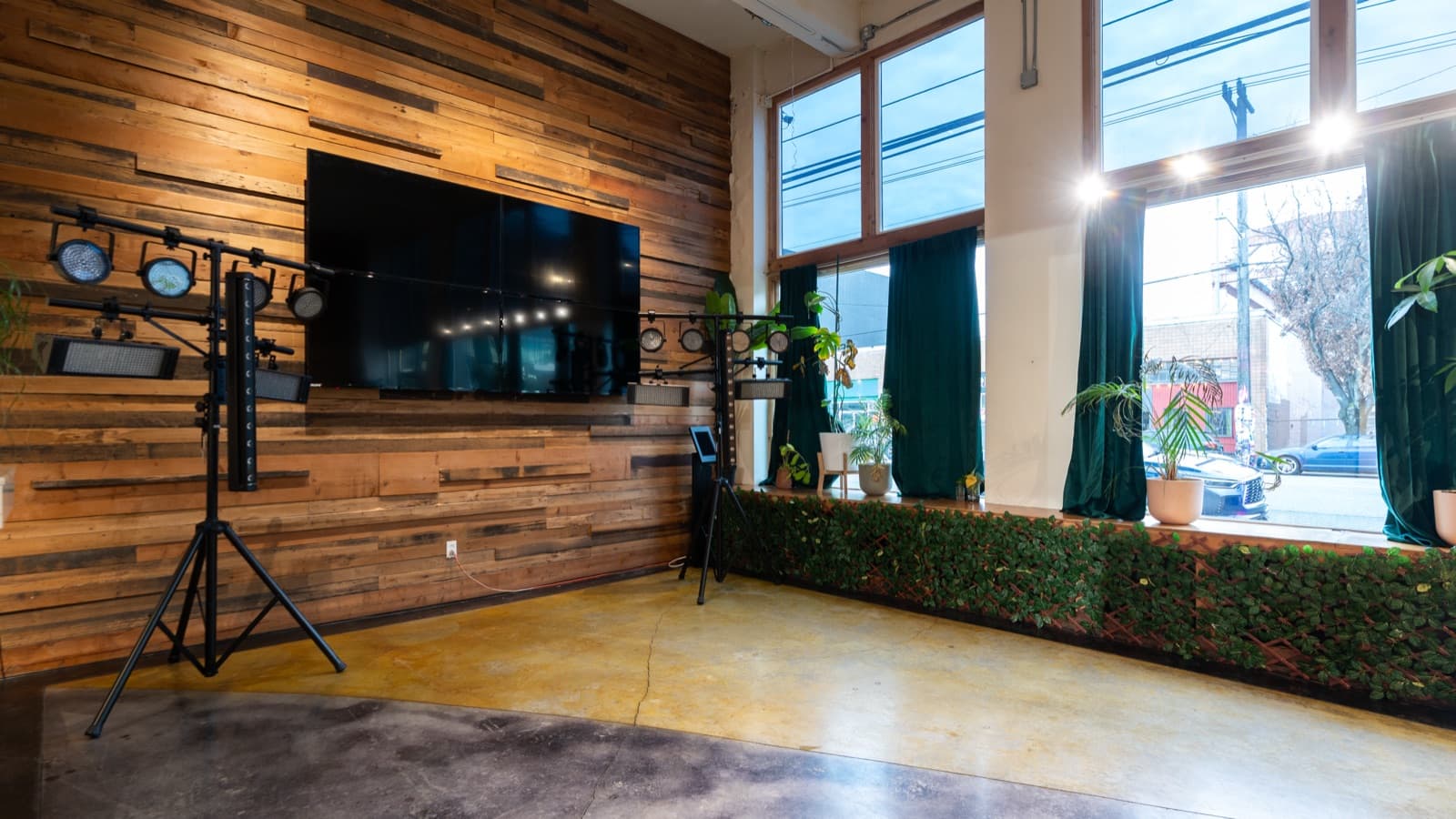 1712 Studios warehouse event space, empty configuration view 4